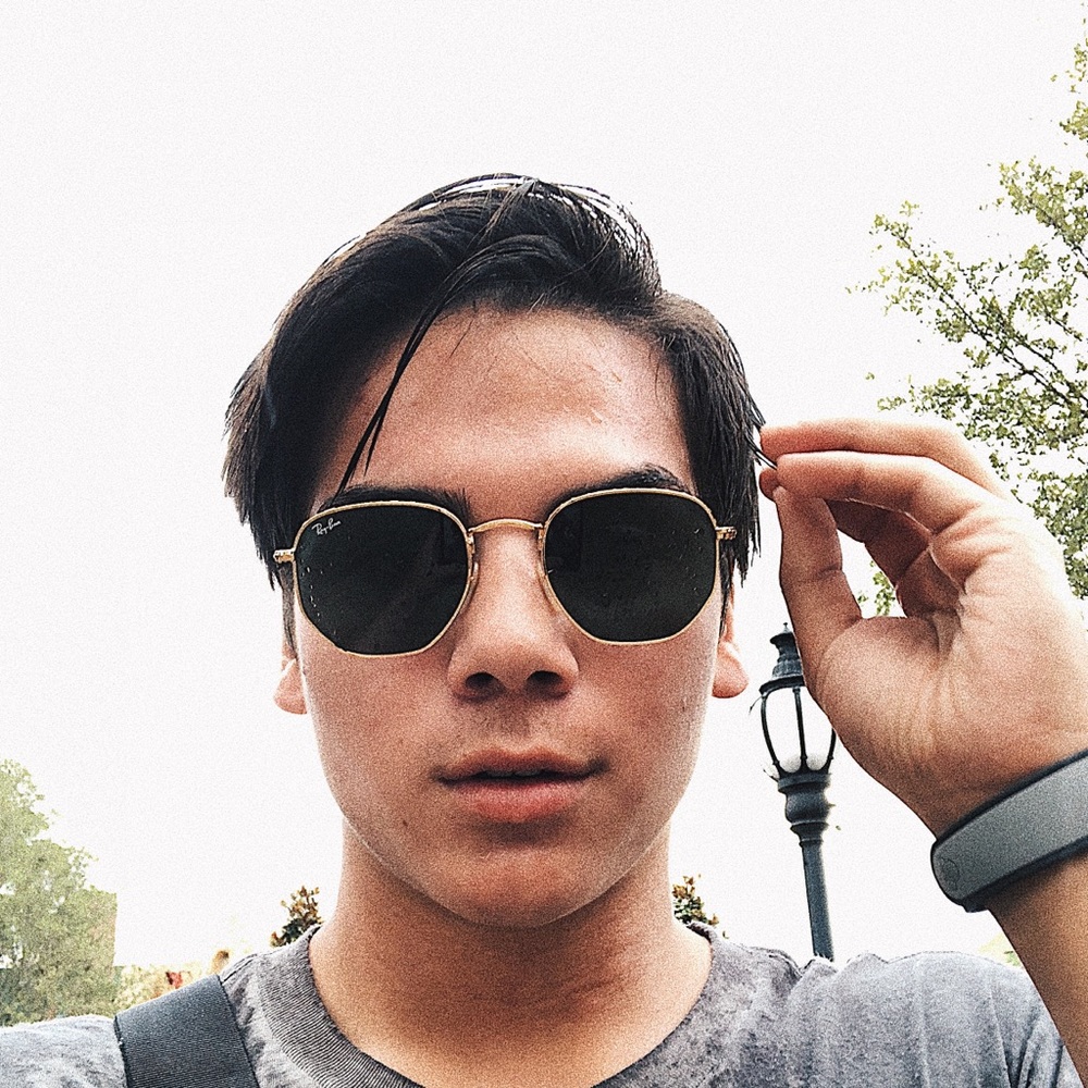 Meet your Posher, Jason